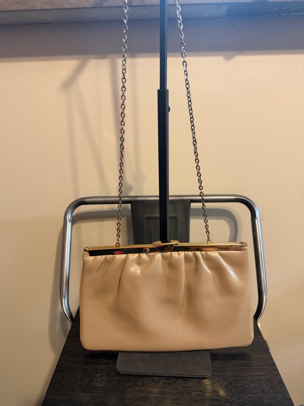 Vintage Beige Faux Leather Clutch Gold Frame Chain Strap Evening Bag